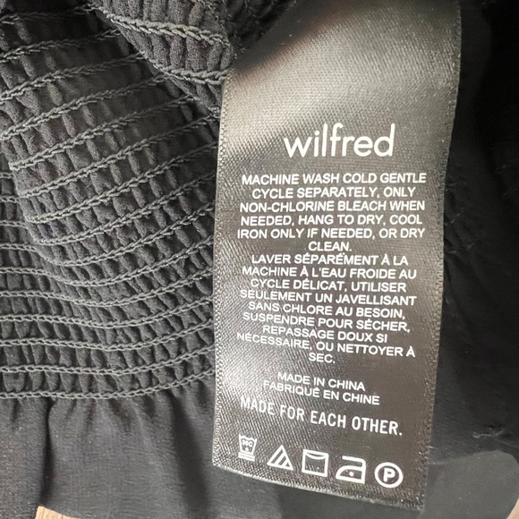 Aritzia Wilfred Tempest Smocked Chiffon Sheer Sleeve Blouse in Black Size Small - Picture 7 of 8